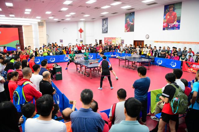 的舞台上 的舞台上